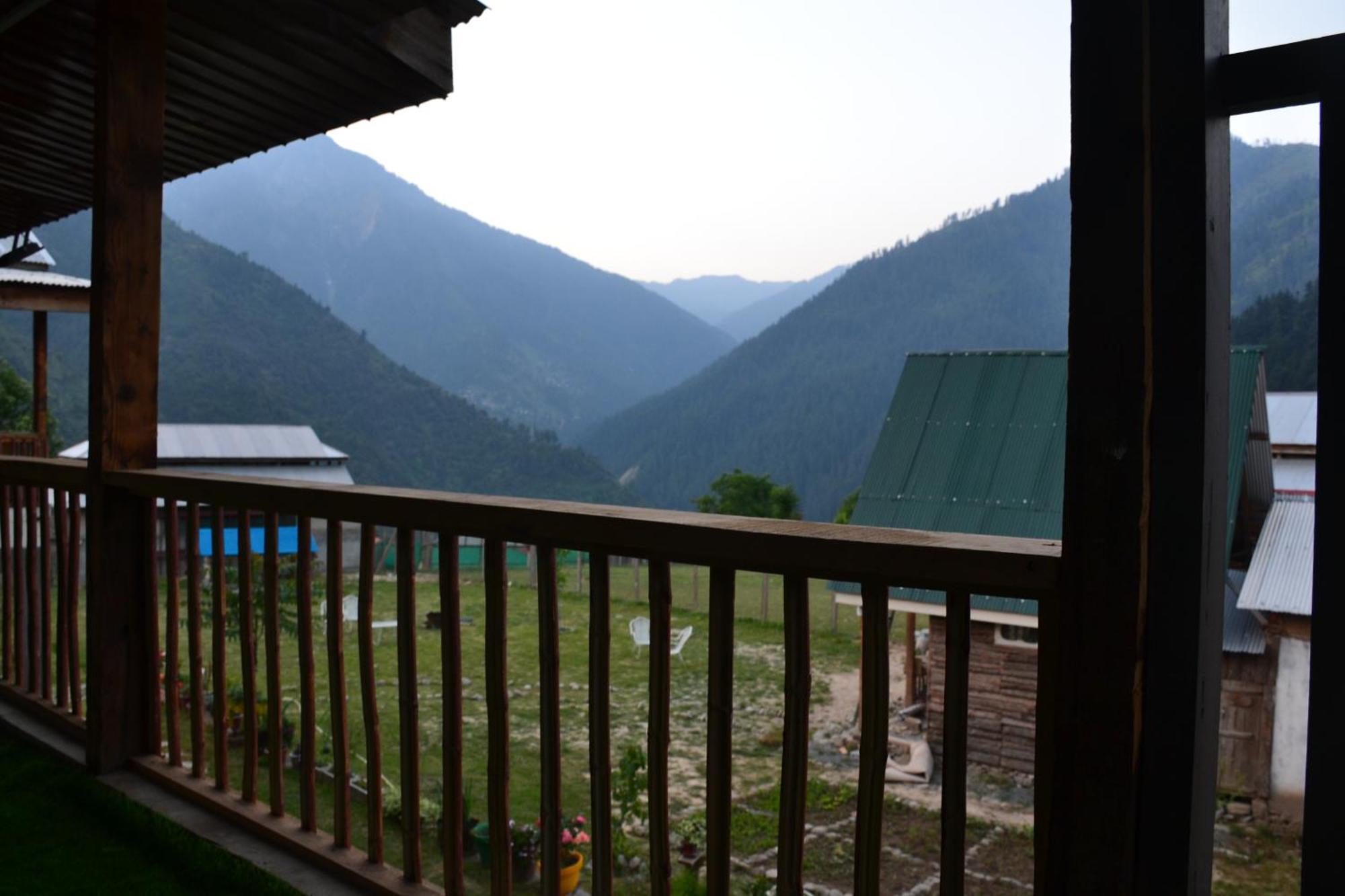 West End Lodges Neelum Exterior foto