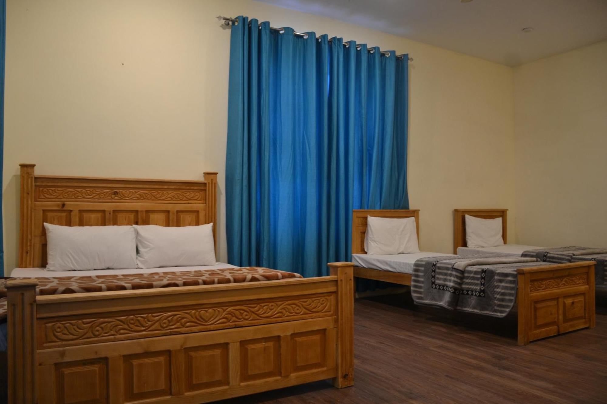 West End Lodges Neelum Exterior foto